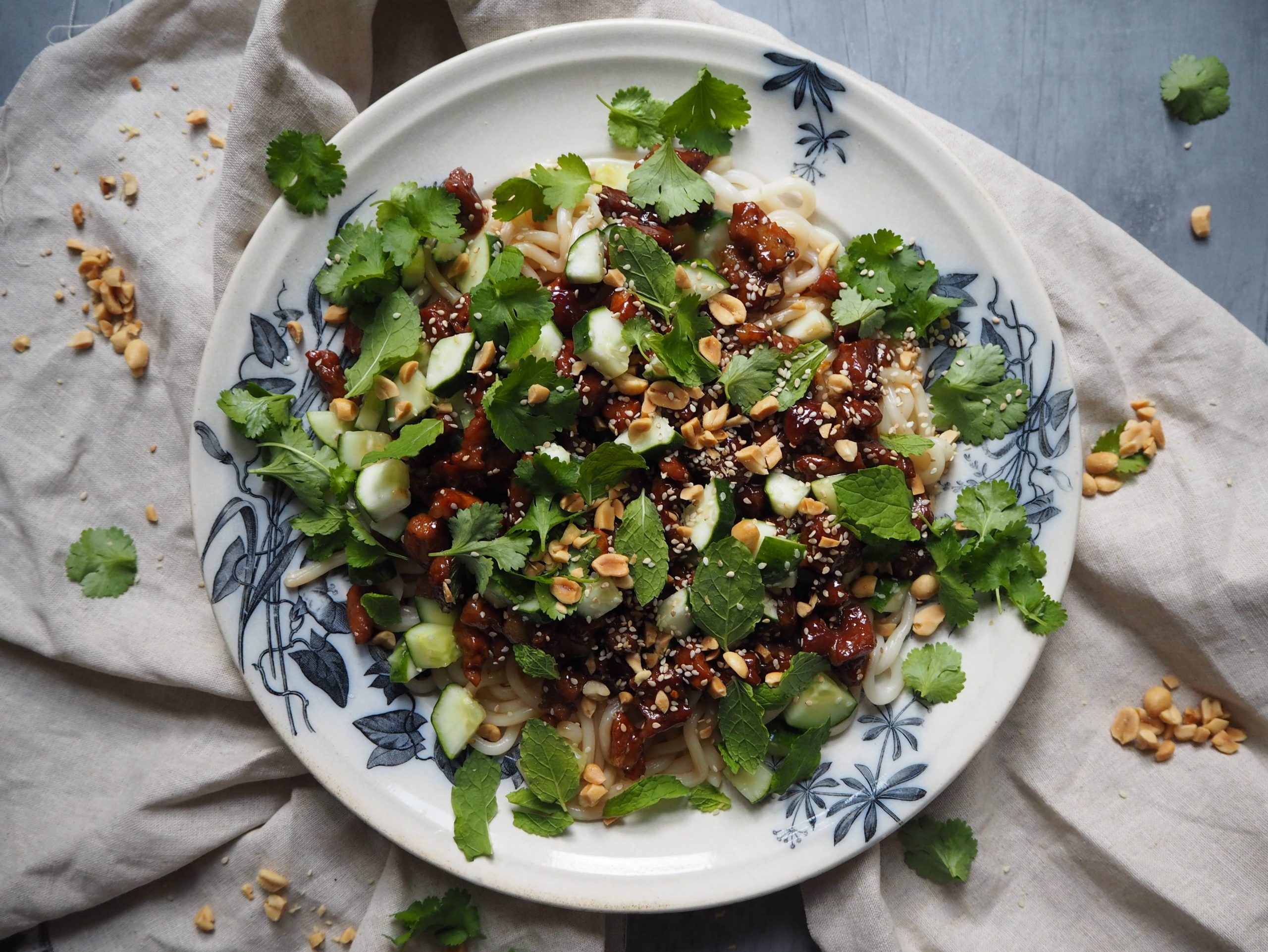 Nudler med Sticky Pork