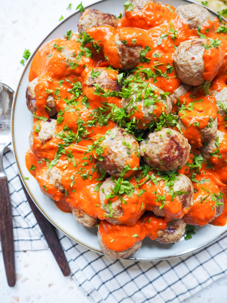 Spaghetti Meatballs i cremet tomatsauce